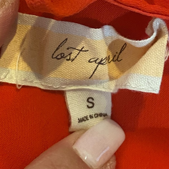LOST APRIL small red top like new - Picture 2 of 6